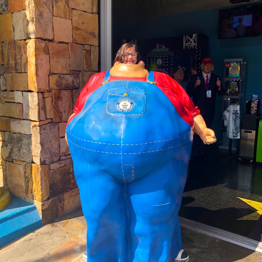 Meet your Posher, Magdalena